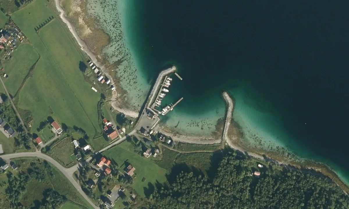 Flyfoto av Fjelldal båtforening