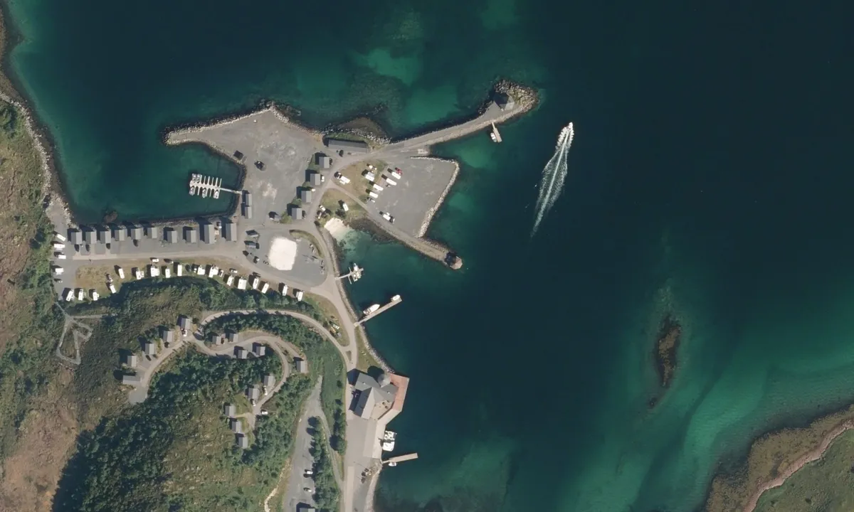 Flyfoto av Fjordkamp