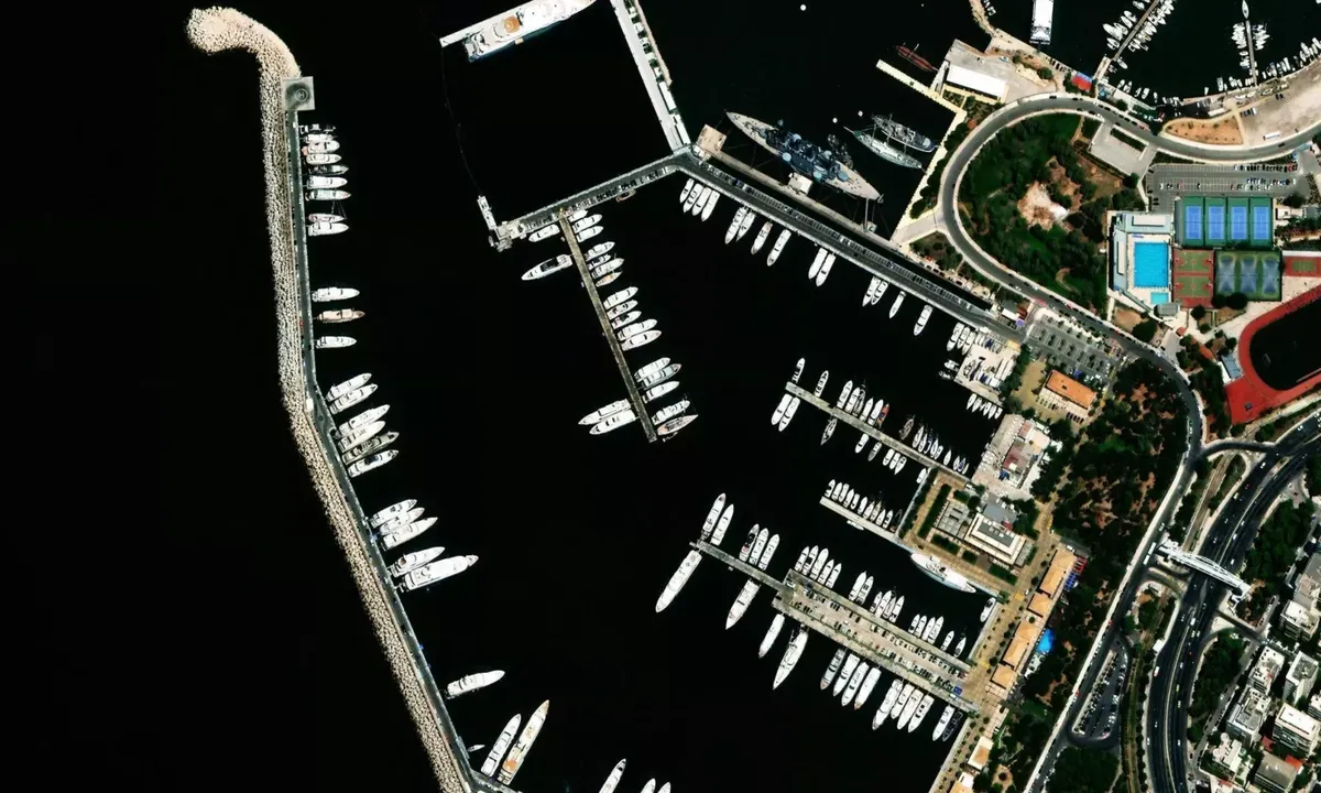 Flyfoto av Flisvos Marina