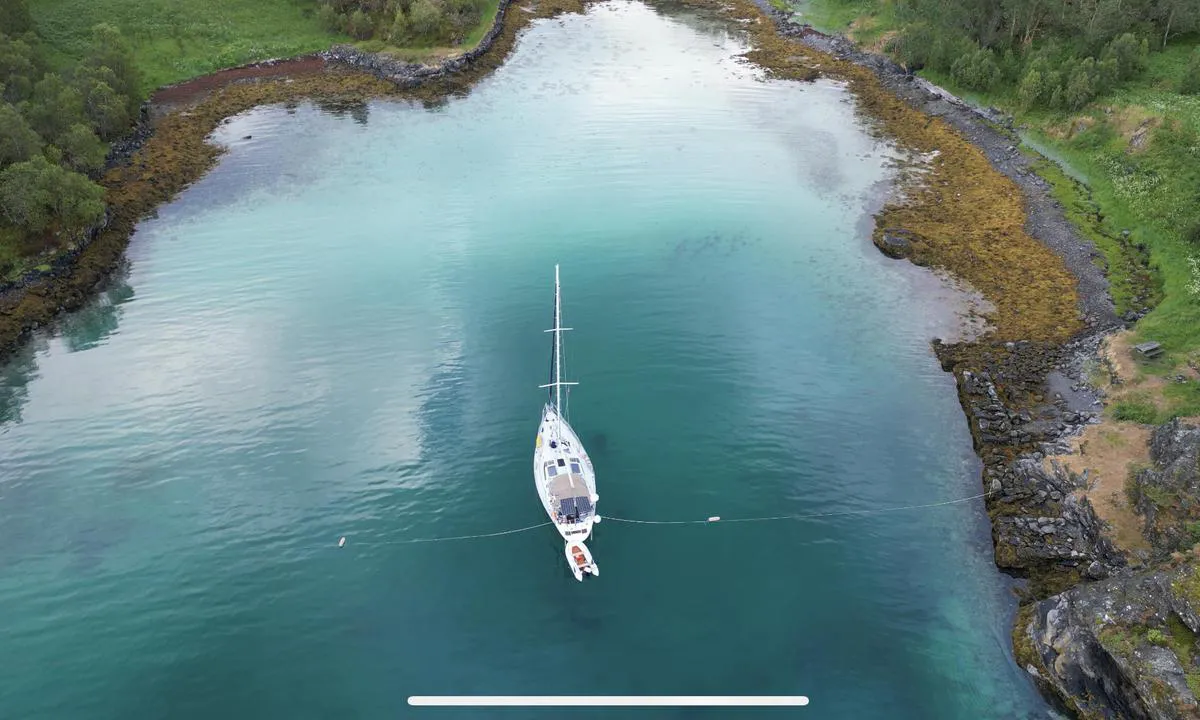 Forhamn: {"base": "se", "no": "godt beskyttet og bra sei-fiske", "se": "v\u00e4l skyddad och bra sejfiske", "en": "well protected and good saithe fishing", "da": "godt beskyttet og godt sejfiskeri"}