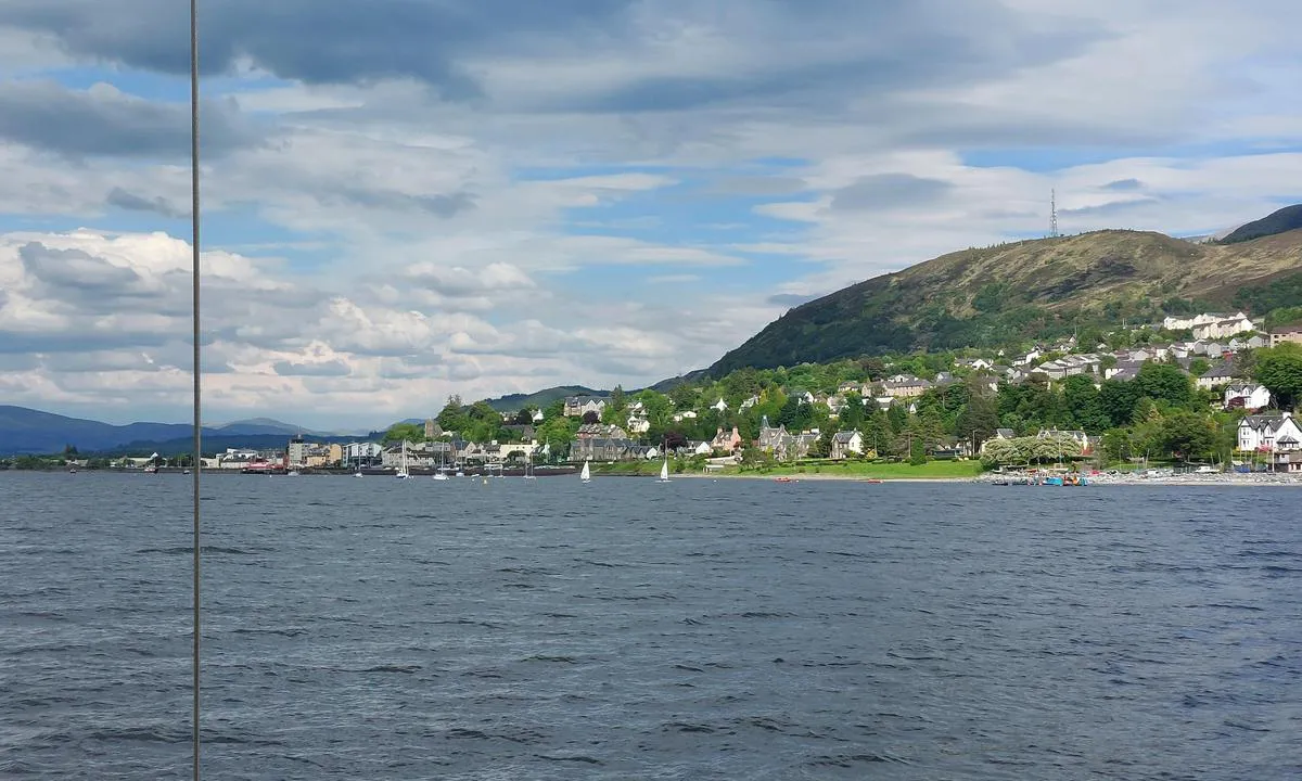 {"base": "en", "no": "Fort William", "se": "Fort William", "en": "Fort William", "da": "Fort William"}