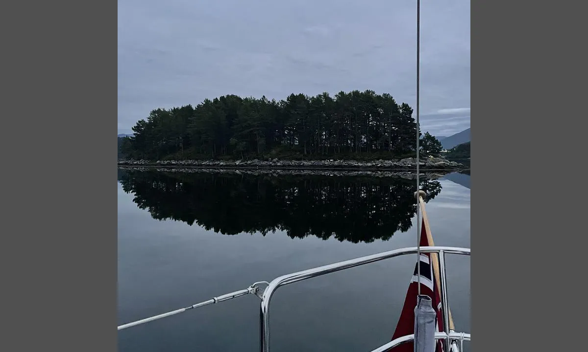 {"base": "da", "no": "Furholmen", "se": "Furholmen", "en": "Furholmen", "da": "Furholmen"}