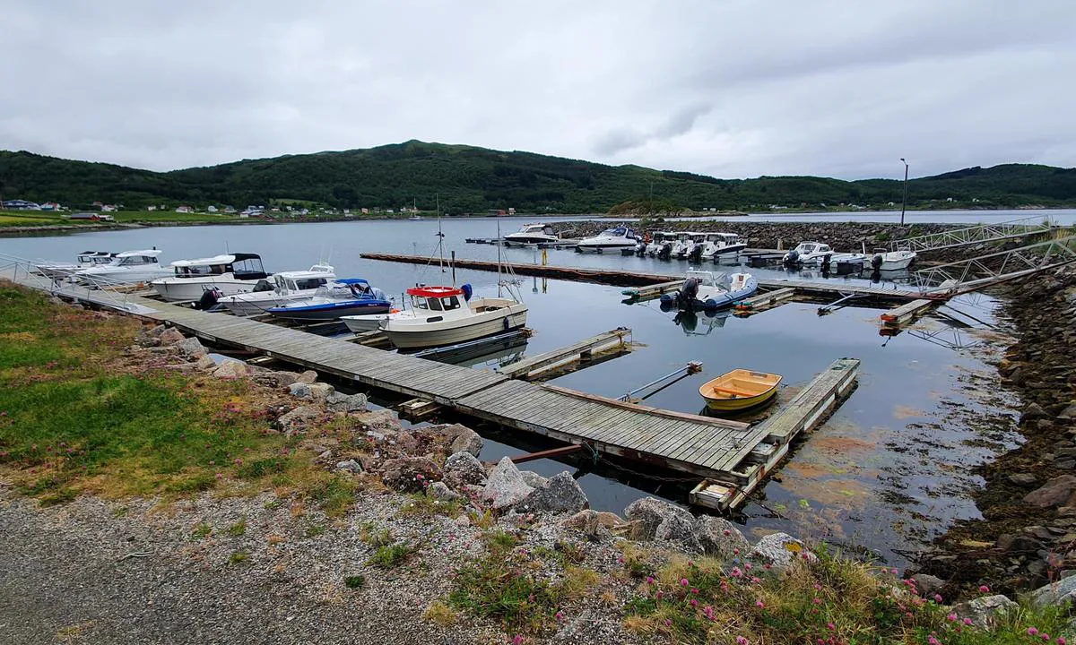 {"base": "se", "no": "Gammelhavn", "se": "Gammelhamn", "en": "Old Harbour", "da": "Gammelhamn"}