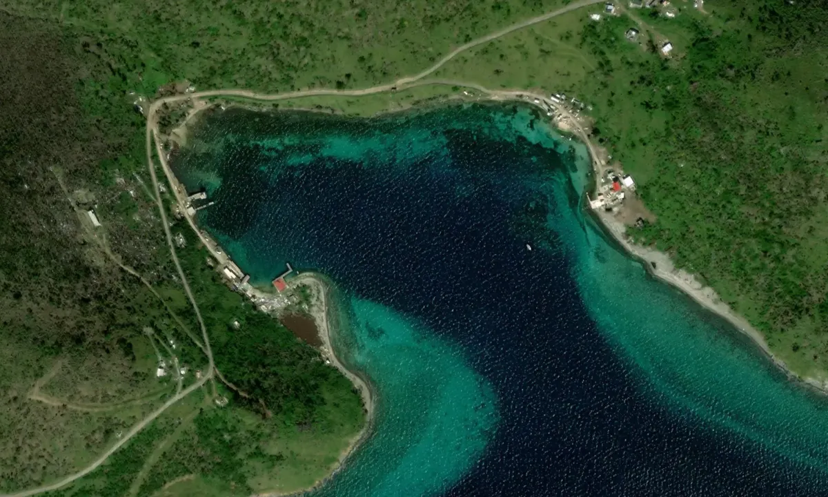 Flyfoto av Garner Bay