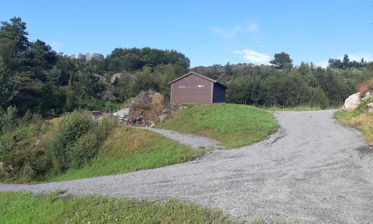 Geitvika: {"base": "no", "no": "Toalett i omr\u00e5det.", "se": "Toalett i omr\u00e5det.", "en": "Toilet in the area.", "da": "Toilet i omr\u00e5det."}