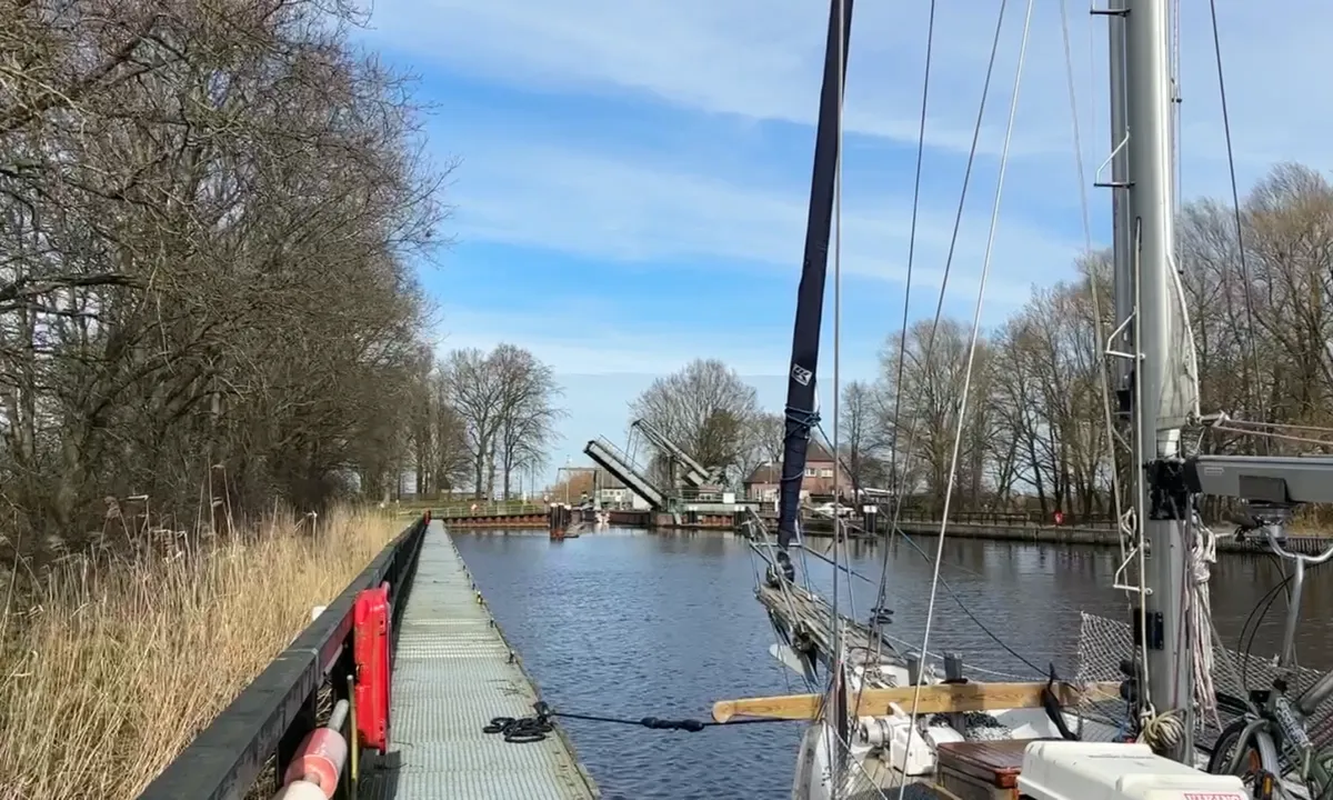 Gieslau: {"base": "en", "no": "Test\u00e5pning av Giselau-slusen i mars.", "se": "Test\u00f6ppning av Giselau-slussen i mars.", "en": "Testopening of the Giselau lock in March.", "da": "Test\u00e5bning af Giselau-slusen i marts."}