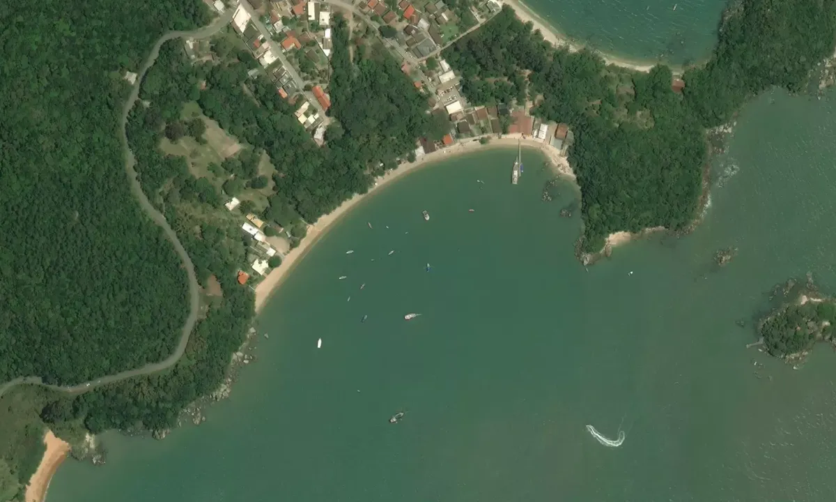 Satelite image of Golfinhos
