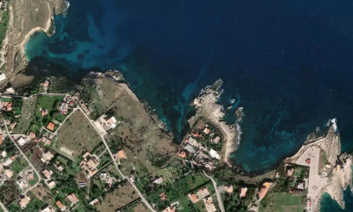 Flyfoto av Golfo degli ARCHI VUOTI