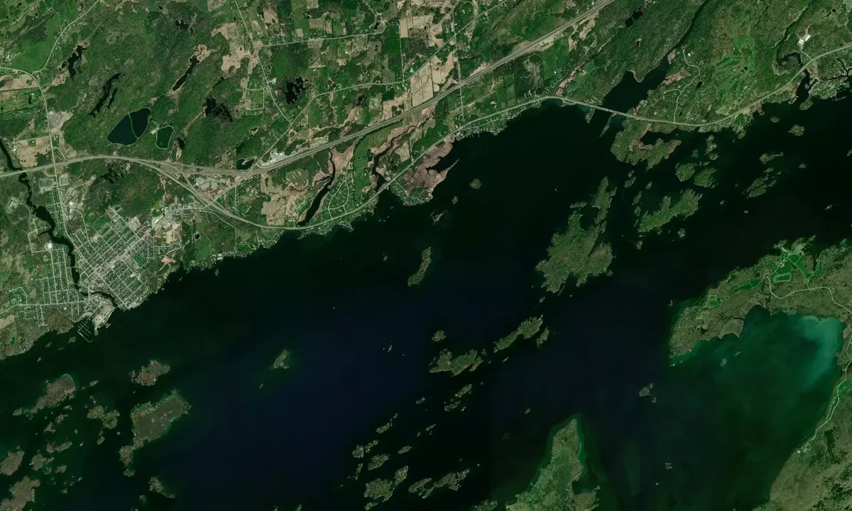 Flyfoto av Gordon Island SE Docks (Parks Canada)