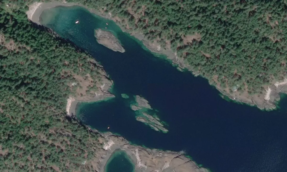 Flyfoto av Graveyard Bay 1