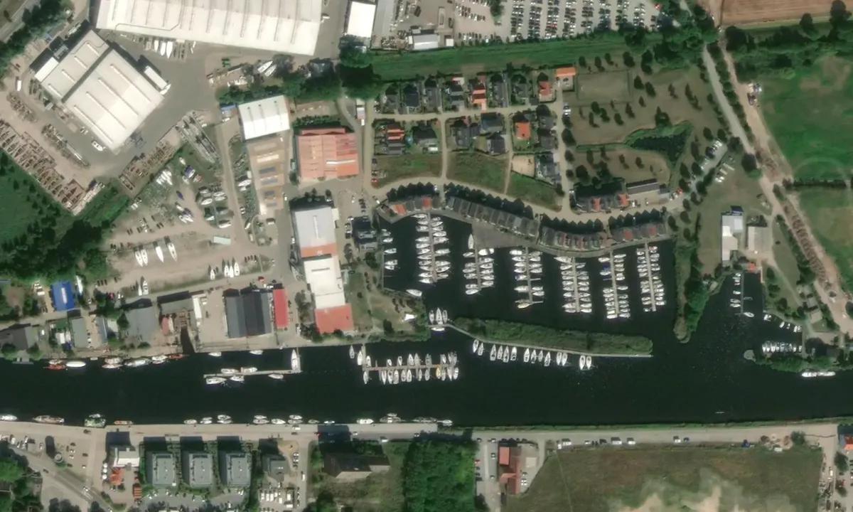 Flyfoto av Greifswald Hansewerft