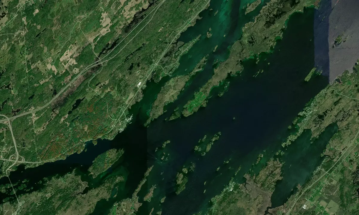 Flyfoto av Grenadier Island West