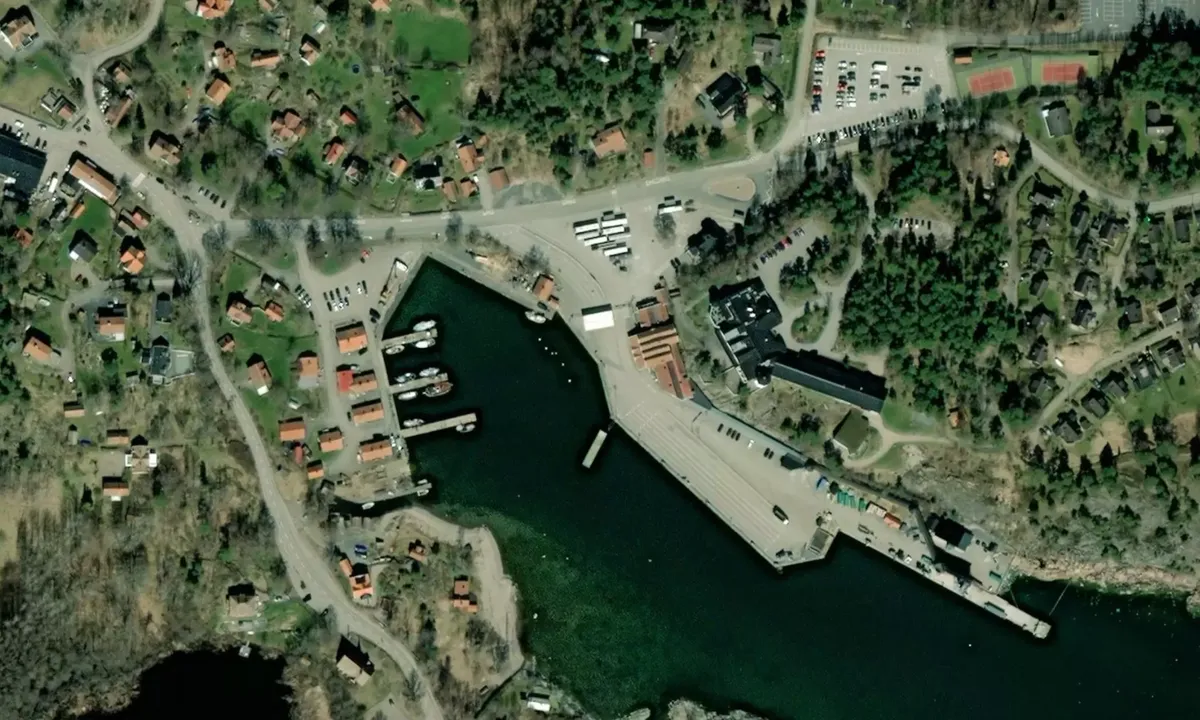 Flyfoto av Grisslehamn - Östra hamnen