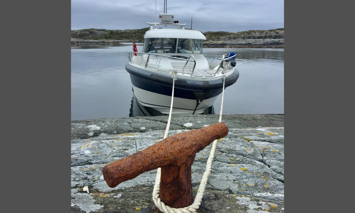 Grønøy Byrknesøy: Fortøyningsbolter fra fiskeflåten