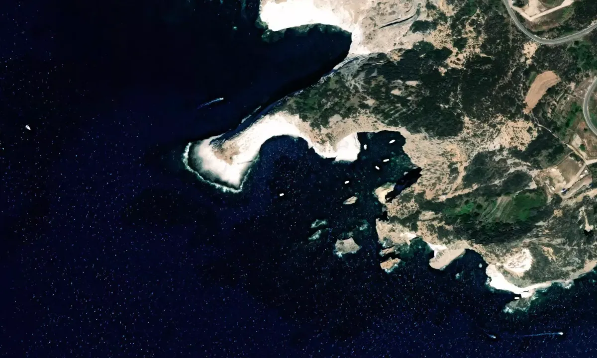 Satelite image of Grotta Bianca