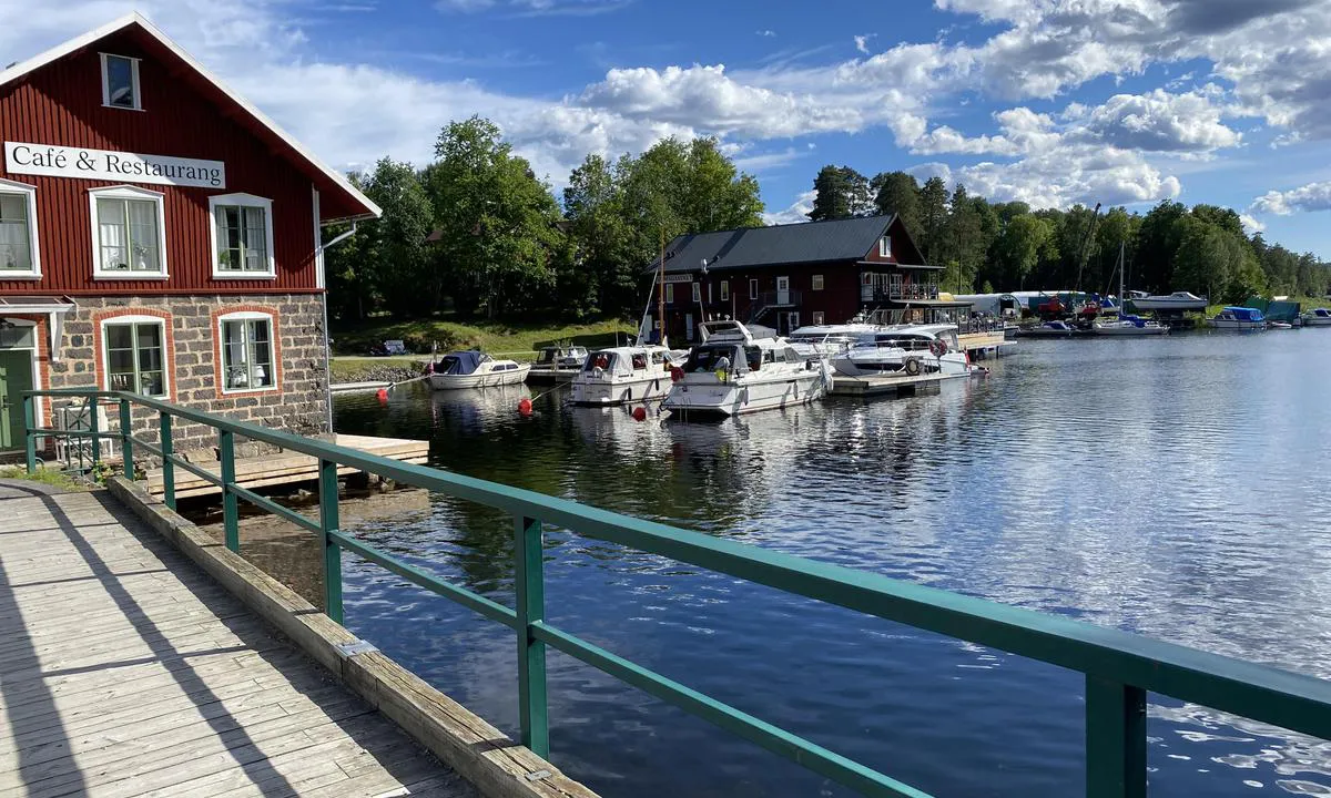 Gustavsfors: Flott liten gjestehavn på nedsiden av slusen. Tilgjengelig tømming av septiktank