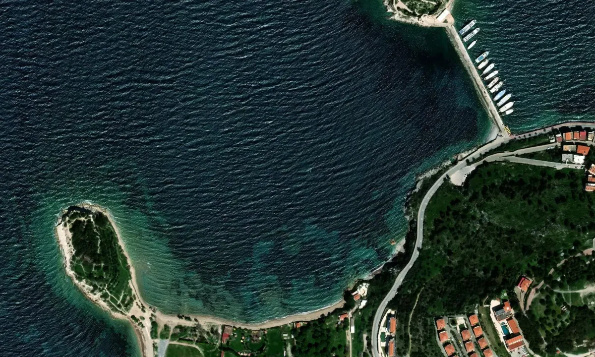 Flyfoto av Güvercin Kalesi