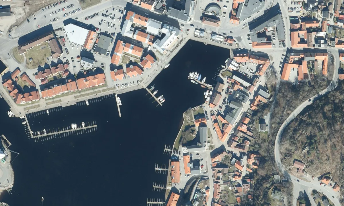 Flyfoto av Halden Gjestehavn