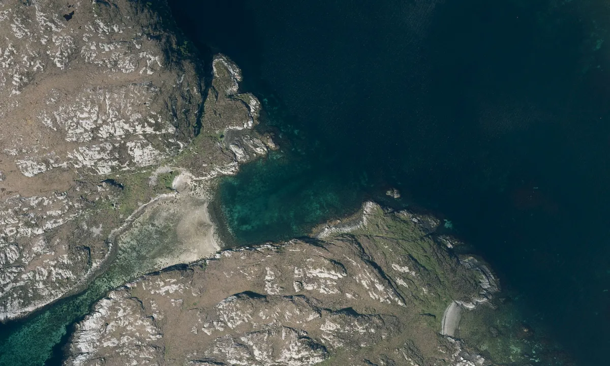 Flyfoto av Hallarøya