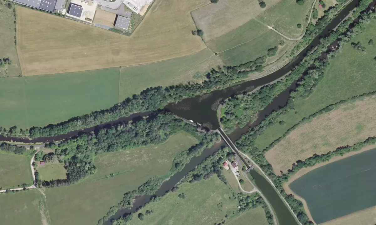 Flyfoto av Halte fluival pont l'allen