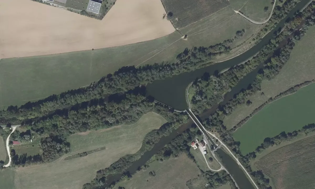 Satelite image of Halte fluival pont l'allen
