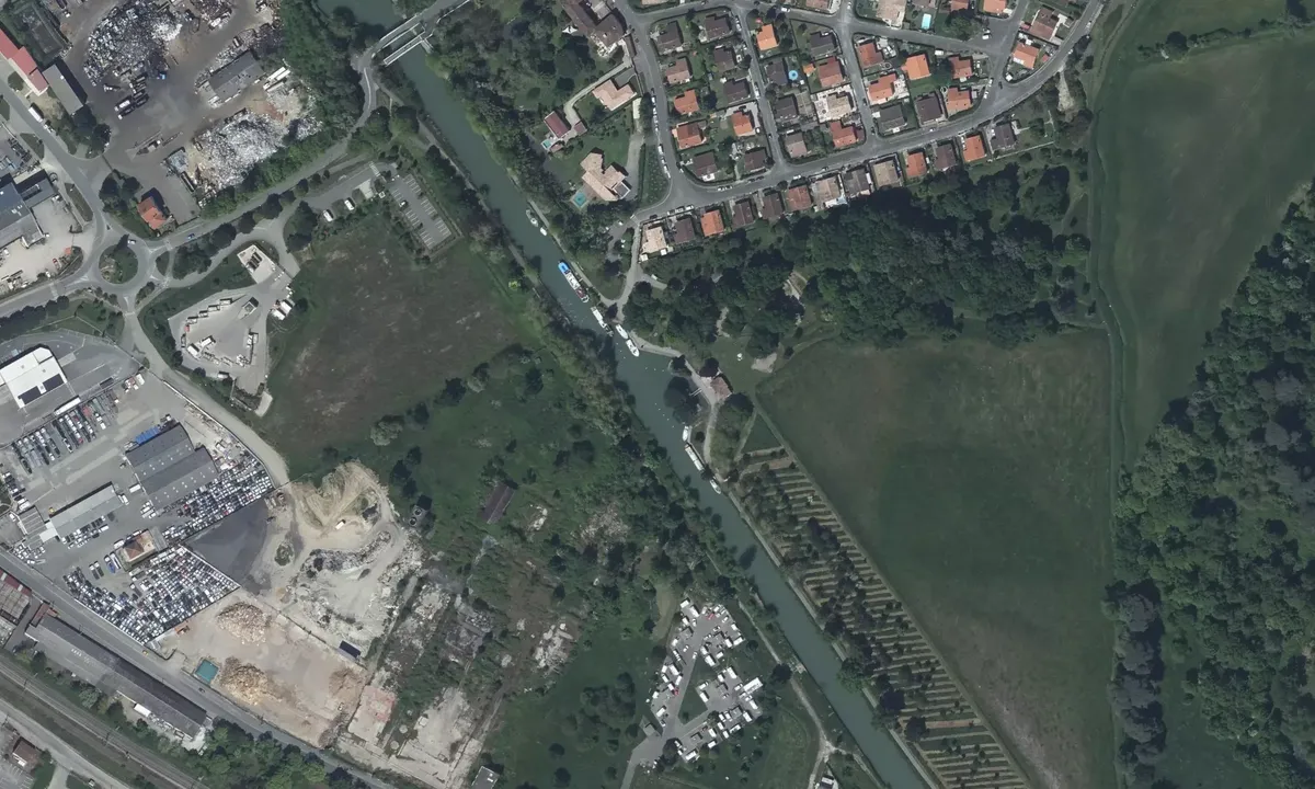 Satelite image of Halte Nautique de Boé