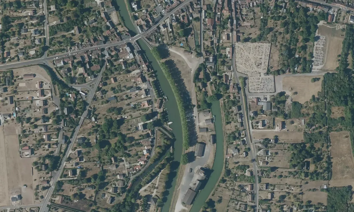 Flyfoto av Halte nautique De Châtillon Coligny