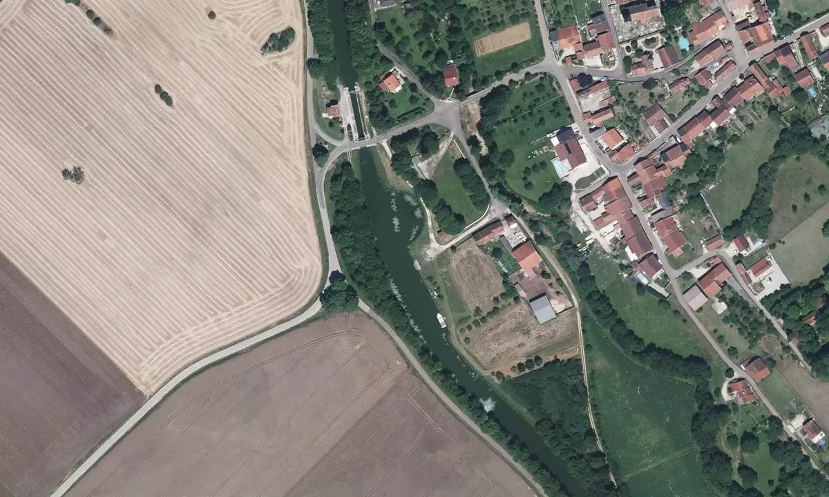 Satelite image of Halte Pique-Nique Dommarien