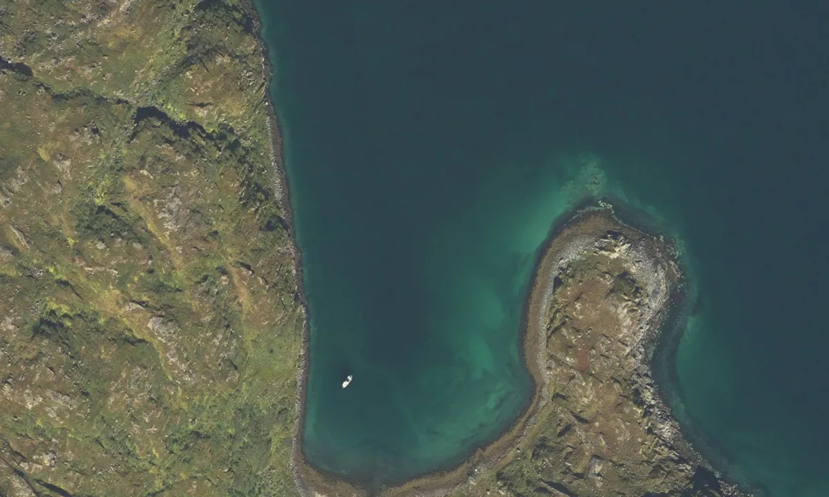 Flyfoto av Hamnebukta 1