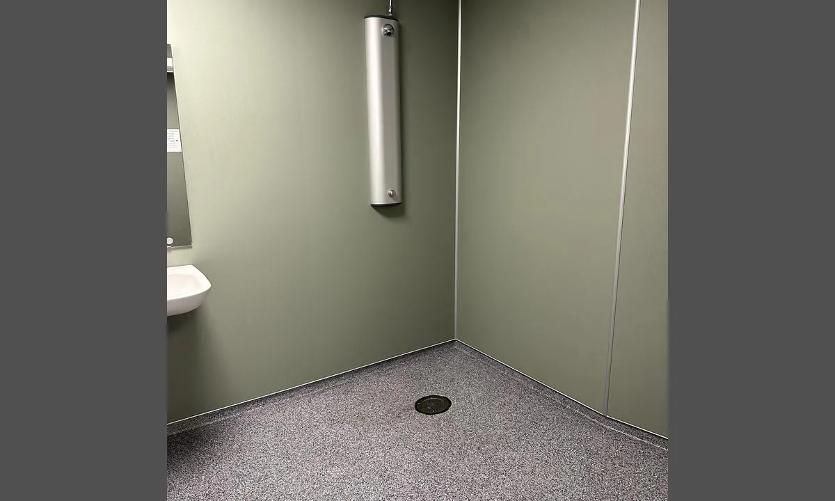 Haugesund - Smedasundet: {"base": "no", "no": "Dusj og toalett i samme rom", "se": "Dusch och toalett i samma rum", "en": "Shower and toilet in the same room", "da": "Brusebad og toilet i samme lokale"}
