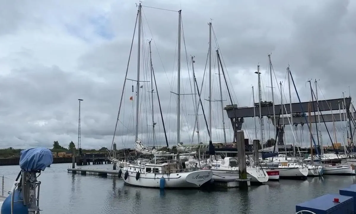 Haven Kats: {"base": "se", "no": "B\u00e5theis", "se": "B\u00e5tlyft", "en": "Boat lift", "da": "B\u00e5dl\u00f8ft"}