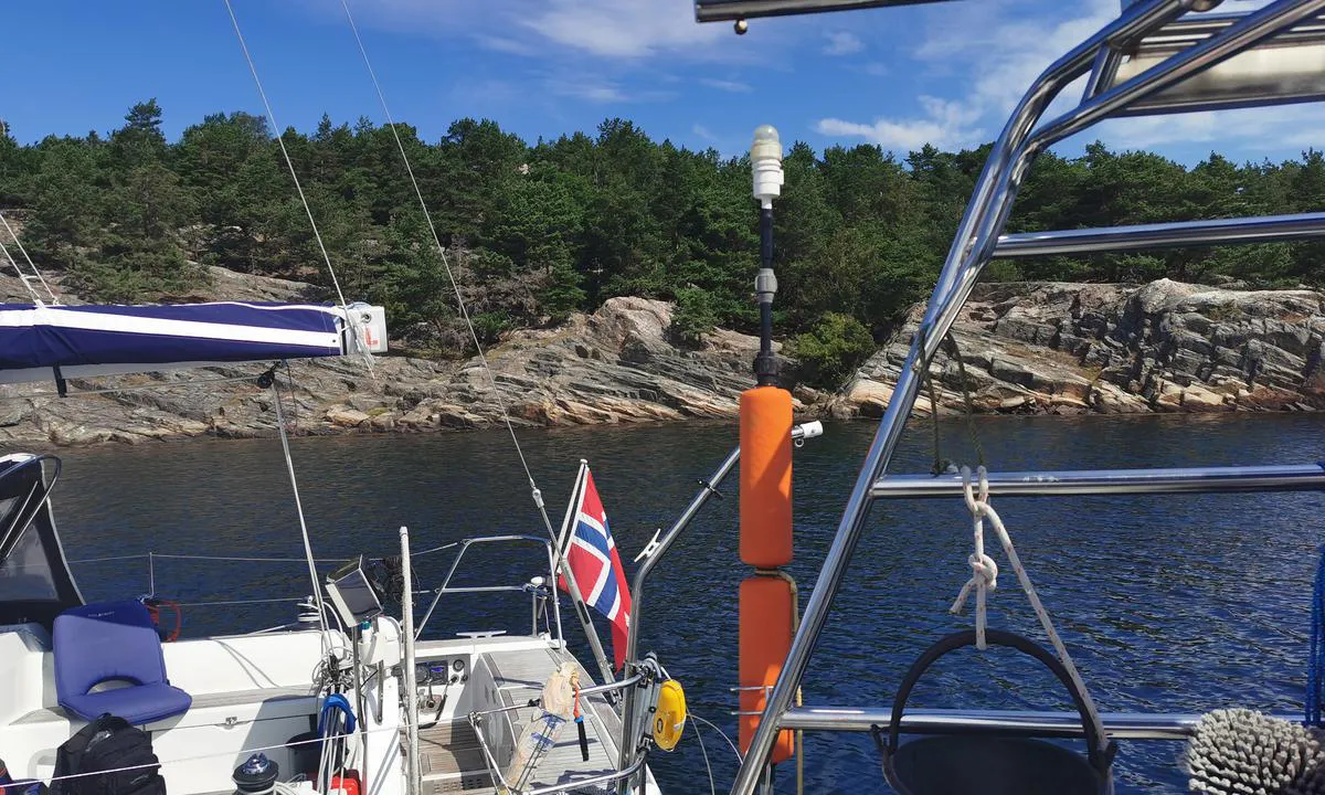 Hestehodet - Bragdøya: {"base": "no", "no": "Mot nordvest", "se": "Mot nordv\u00e4st", "en": "To the northwest", "da": "Mod nordvest"}