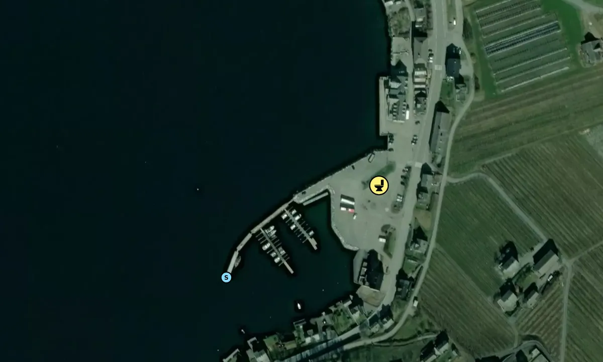 Flyfoto av Havni På Lofthus