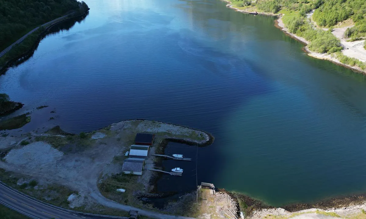 Hellevik: {"base": "en", "no": "Bratte, men fine turer i omr\u00e5det.", "se": "Branta men trevliga promenader i omr\u00e5det.", "en": "Steep but nice walks in area.", "da": "Stejle men dejlige g\u00e5ture i omr\u00e5det."}