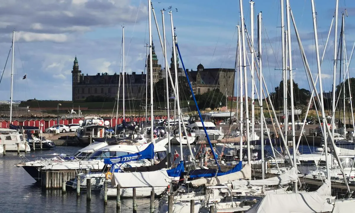 Helsingør Nordhavn: {"base": "da", "no": "Helsing\u00f8r Nordhavn", "se": "Helsing\u00f6r Norra hamn", "en": "Helsing\u00f8r North Harbour", "da": "Helsing\u00f8r Nordhavn"}