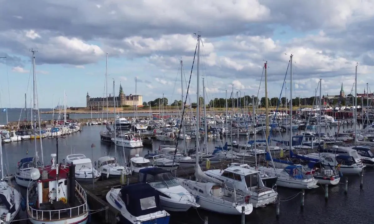 Helsingør Nordhavn: {"base": "da", "no": "Helsing\u00f8r Nordhavn", "se": "Helsing\u00f6r Nordhamn", "en": "Helsing\u00f8r North Harbour", "da": "Helsing\u00f8r Nordhavn"}