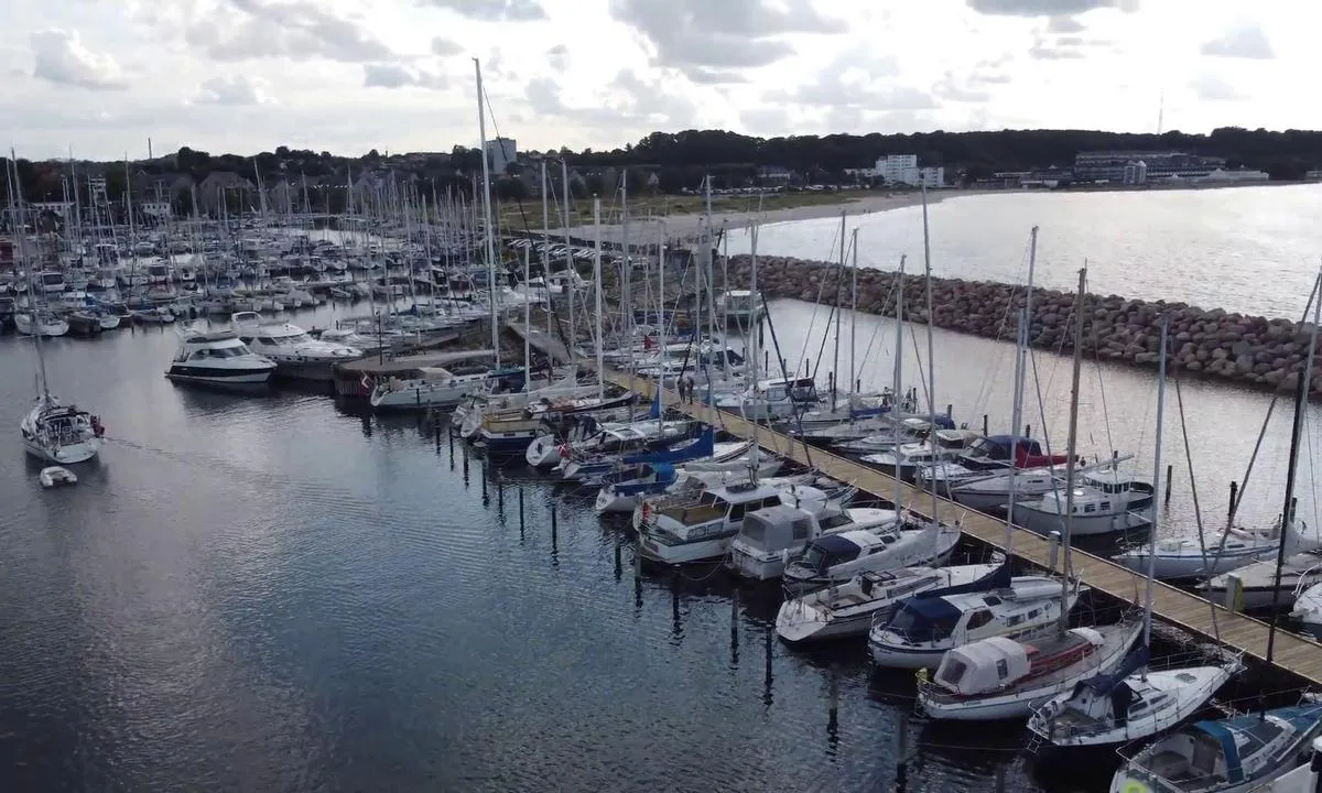 Helsingør Nordhavn: {"base": "da", "no": "Helsing\u00f8r Nordhavn", "se": "Helsing\u00f6r Norra Hamnen", "en": "Helsing\u00f8r North Harbor", "da": "Helsing\u00f8r Nordhavn"}