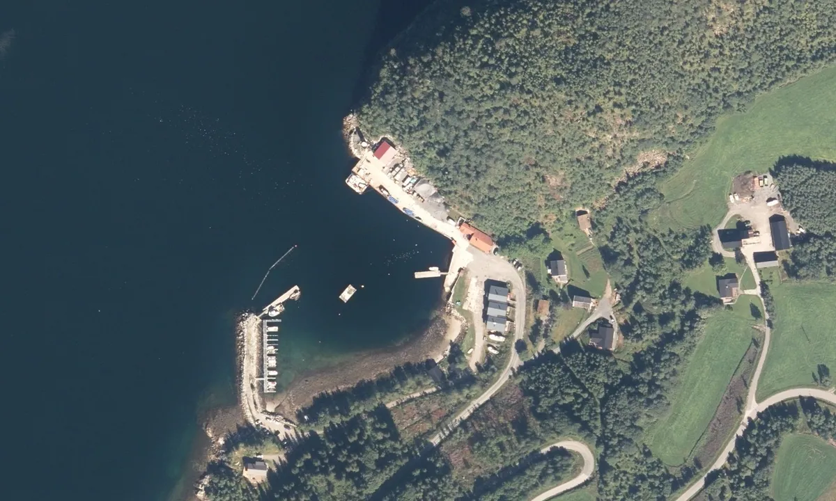 Flyfoto av Helstad Småbåthavn