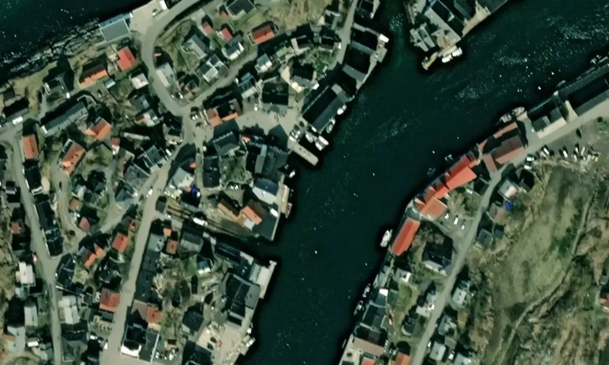 Flyfoto av Henningsvær Marina