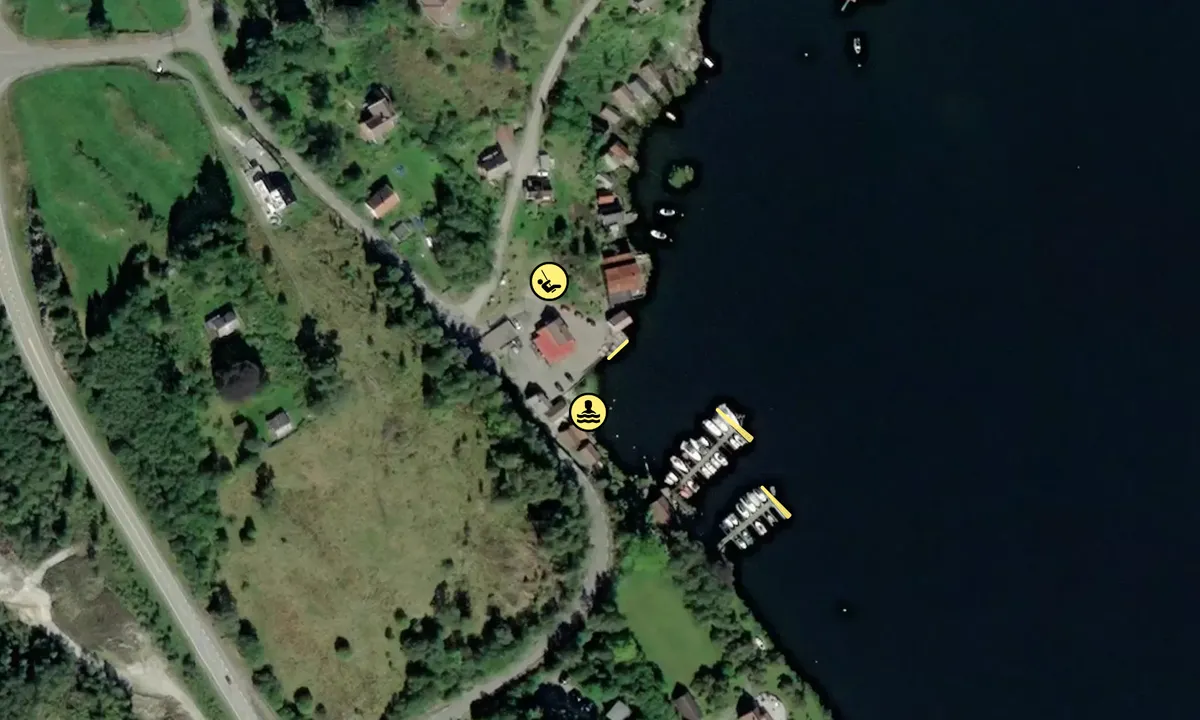 Satelite image of Hjelmås