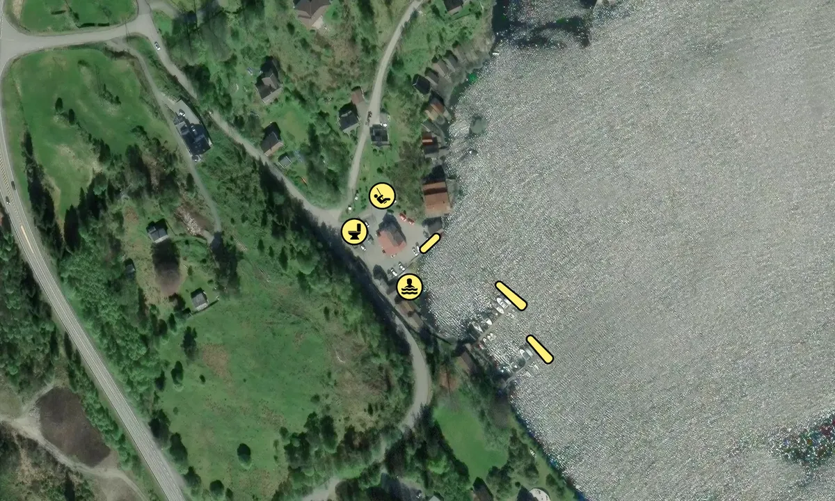 Satelite image of Hjelmås