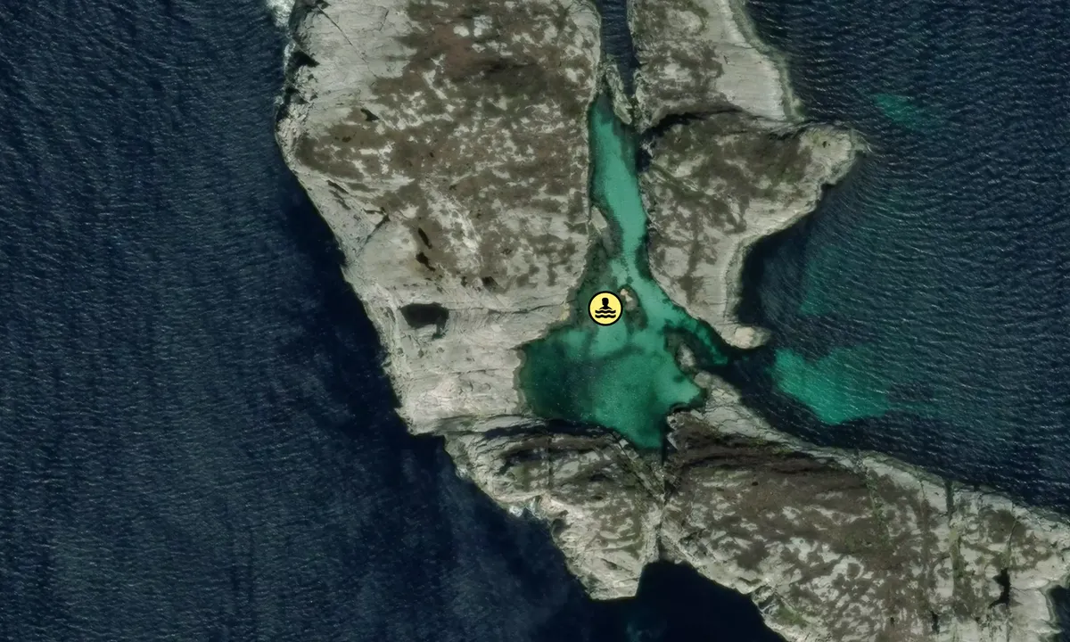 Satelite image of Hjelmo