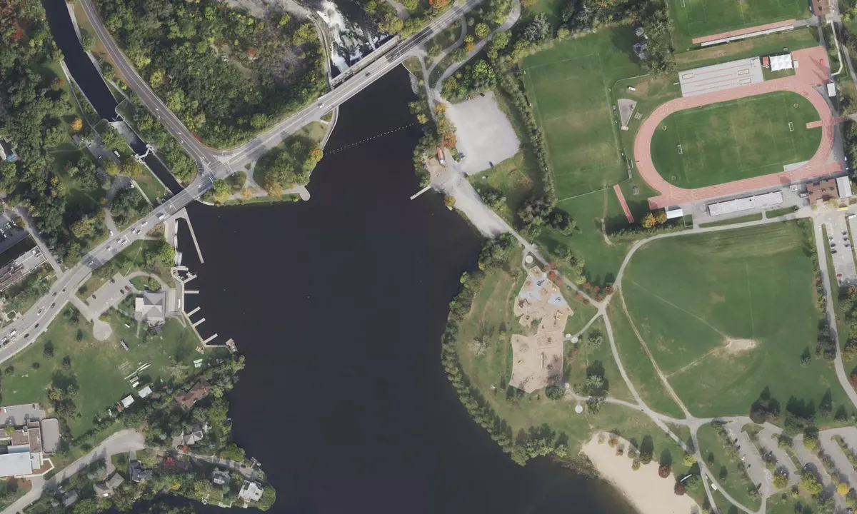 Satelite image of Hogs Back