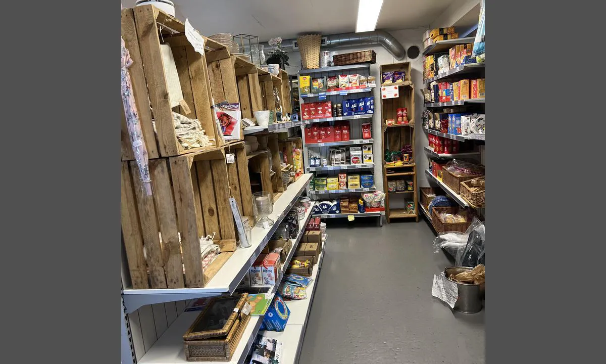 Hosanger: {"base": "da", "no": "Fra Landhandleriet", "se": "Fr\u00e5n Landhandleriet", "en": "From the General Store", "da": "Fra Landhandleriet"}