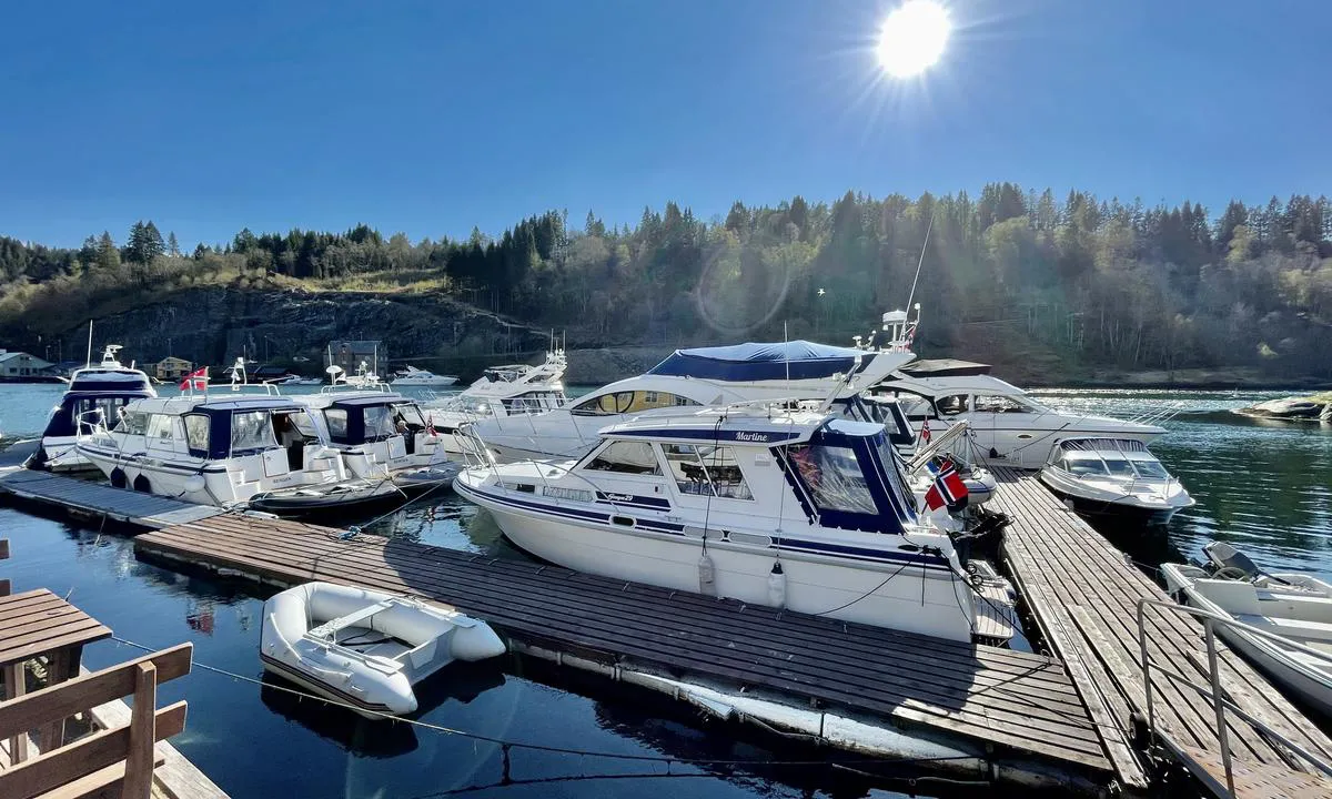 Hosanger: Mjøsvågen landhandleri.