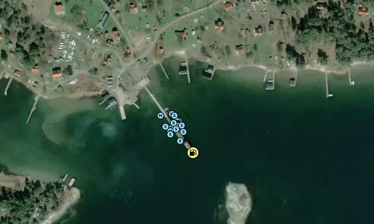 Satelite image of Husarö