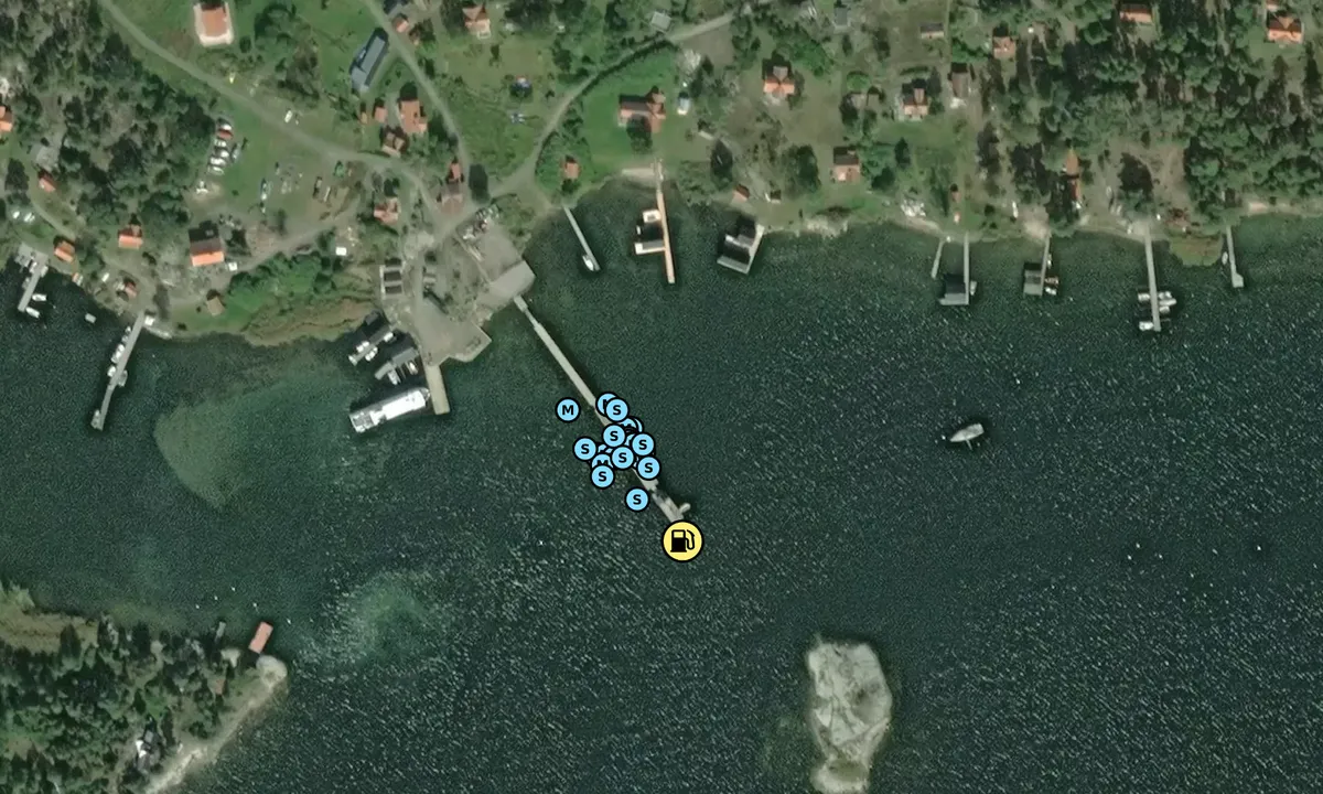 Satelite image of Husarö