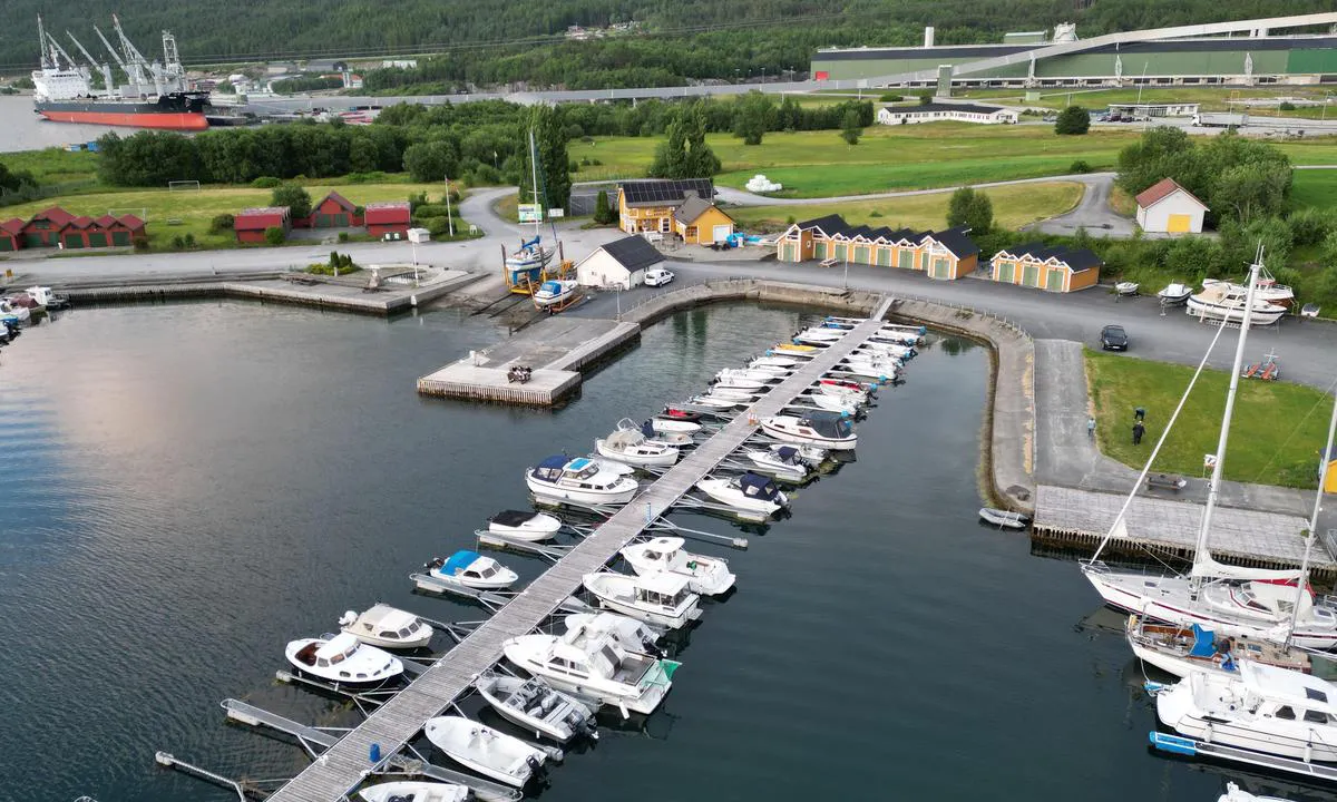 Husnes Båthavn