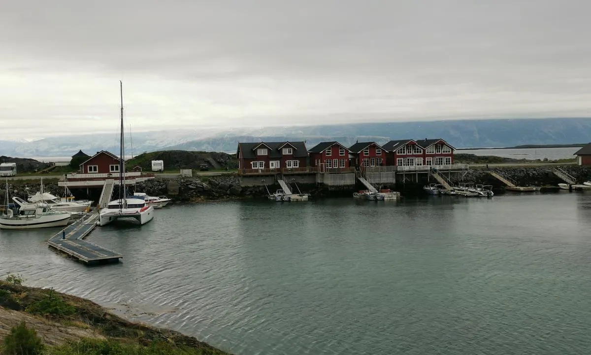 Igerøy Havneforening: {"base": "no", "no": "Nydelig sted, stille og rolig med vennlige folk.", "se": "H\u00e4rlig plats, tyst och lugnt med v\u00e4nliga m\u00e4nniskor.", "en": "Beautiful place, quiet and peaceful with friendly people.", "da": "Nydeligt sted, stille og roligt med venlige folk."}