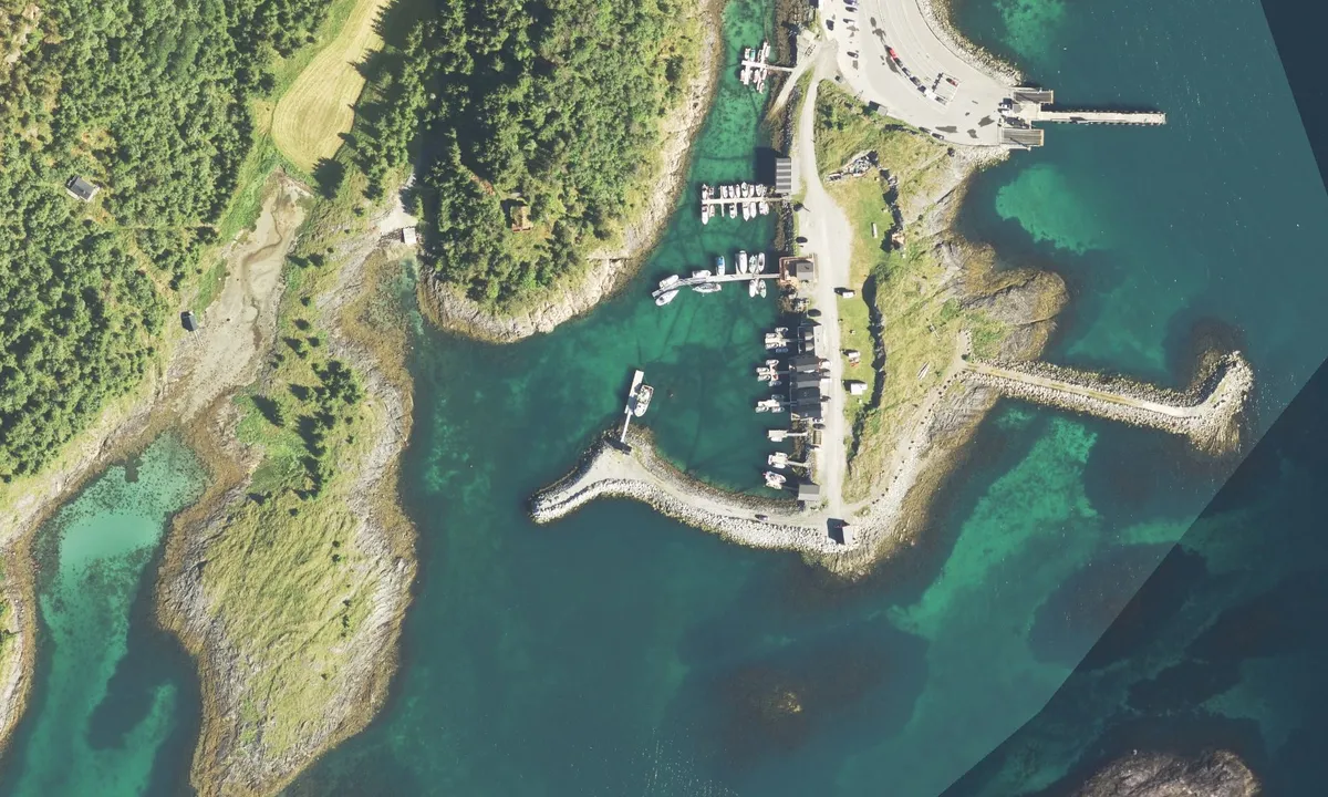 Flyfoto av Igerøy Havneforening